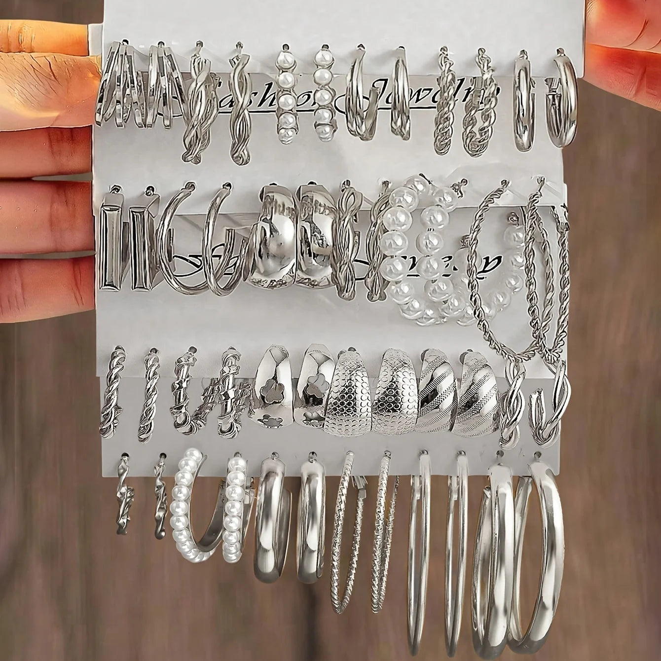 Fashion Geometric Hoop Earring Twisted Pattern Multi-Element Inlaid Imitation Pearl C-shaped Earring Women's Daily Party Jewelry