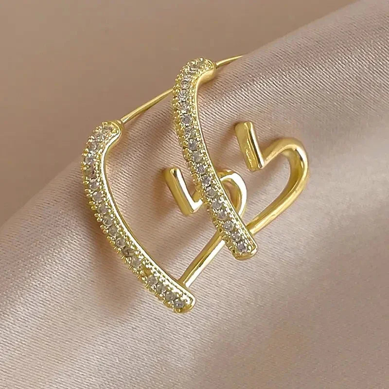Huitan Modern Fashion Love Earrings for Women Gold Color/Silver Color Statement Heart Earrings Sparkling CZ Statement Jewelry