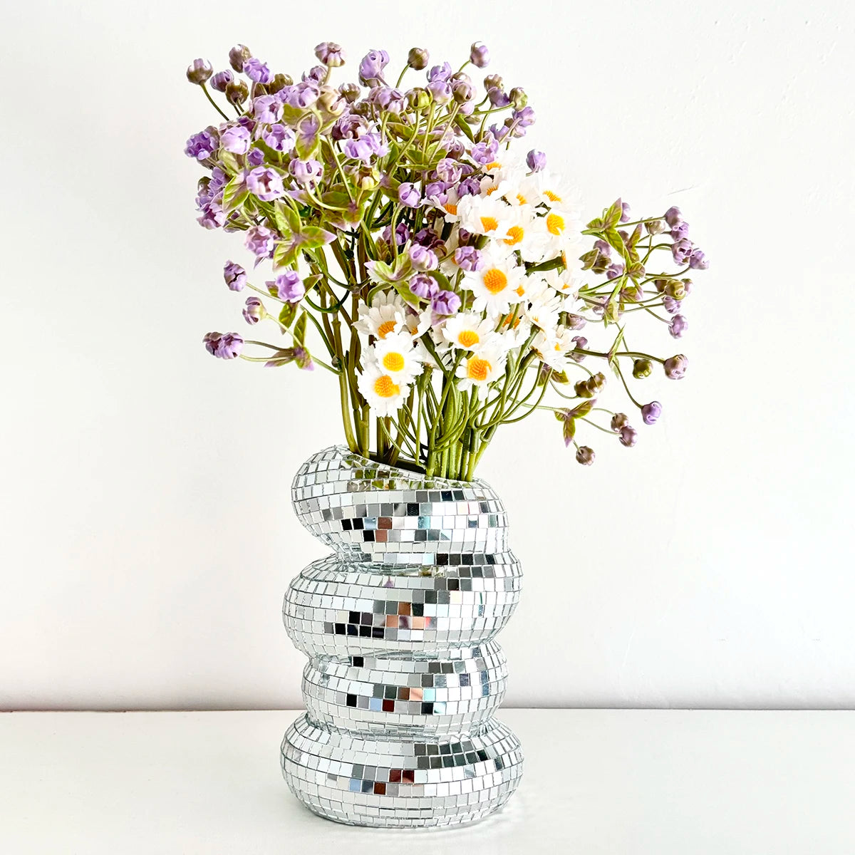 Spiralvase mit Discokugel-Motiv, einzigartige Glasfliesen-Blumenflasche, Discokugel-Pflanzgefäß, silberne Spiegelvase, Dekoration für Wohnzimmer, Büro
