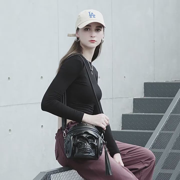 New helmet skull bag